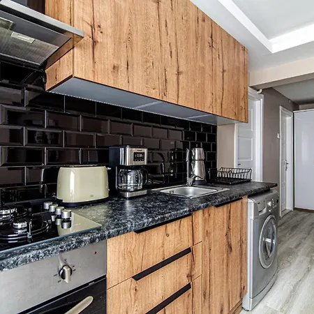 Apartment Flat Near Taksim Square With Balcony *