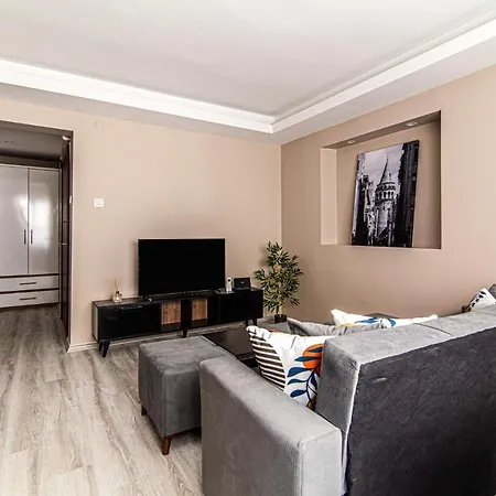 Flat Near Taksim Square With Balcony *